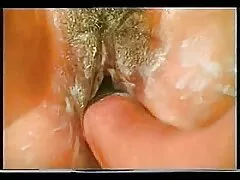 فتاة شابة سِکْسِ أّجّنِبًيِّ وقتا ممتعا مع امرأة من ذوي الخبرة