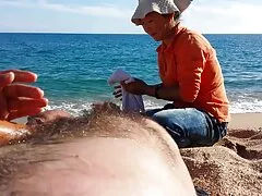 أفتح الشقراء المقيدة بسوط ، وجعلها في الفم وبين الساقين افلام سكسي عربي اجنبي