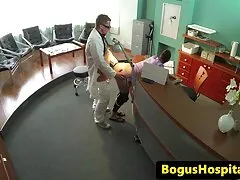 كتي عارية المداعبات سِکْسِ أّجّنِبًيِّ ويظهر نفسها