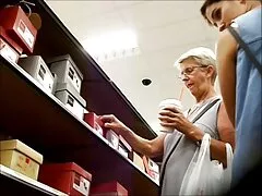 امرأة صينية تسمح لنفسها سكسي محارم اجنبي مترجم عربي عناق